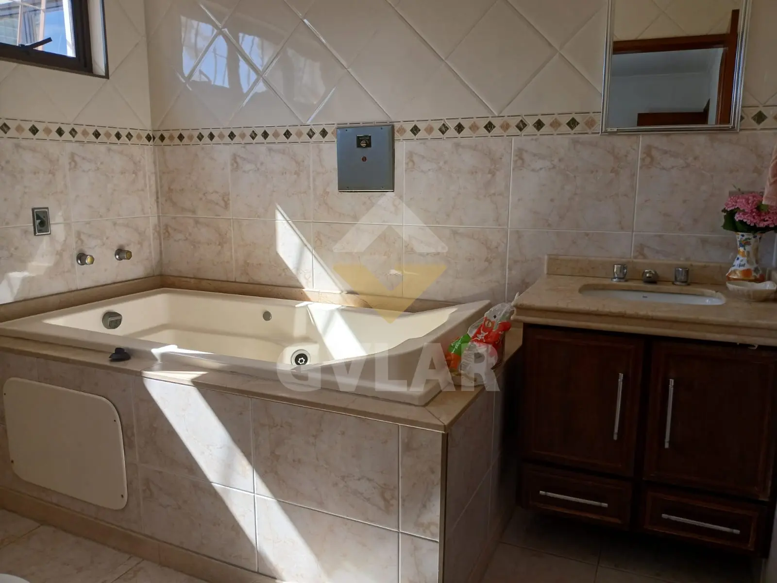 SOBRADO A VENDA NA MOOCA - AMPLO COM 3 PAVIMENTOS E 3 VAGAS